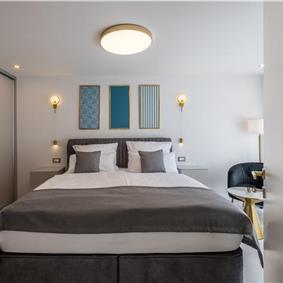 4 bedroom villa with heated pool and sea view in Vinišće, sleeps 8